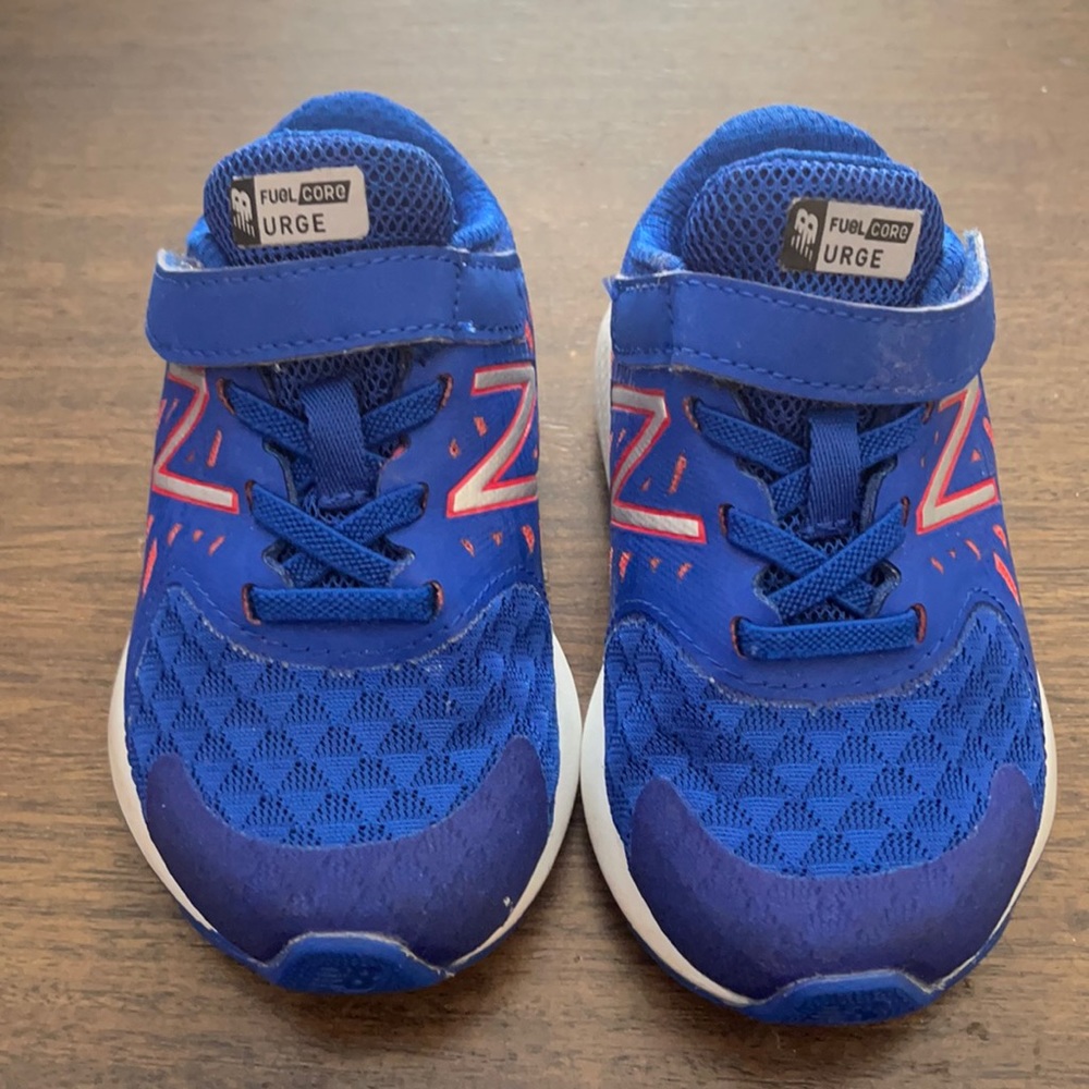 Unisex New Balance Tennis Shoes